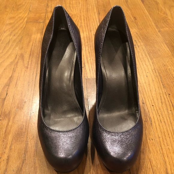 Calvin Klein. Size 9. Gray/Metallic stacked heels - Picture 2 of 3